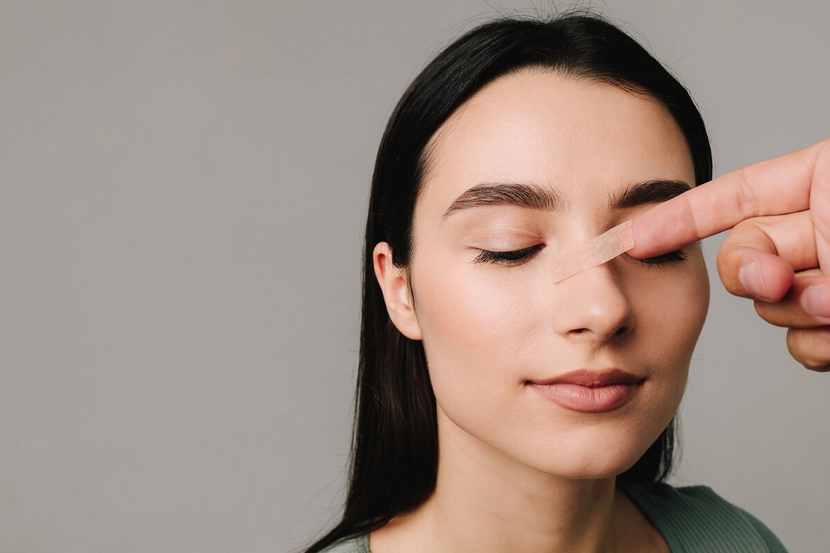 How to Tell If Your Nose Is Still Swollen After Rhinoplasty